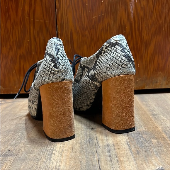 Orange and Gray Snakeskin Heels - Picture 2 of 5